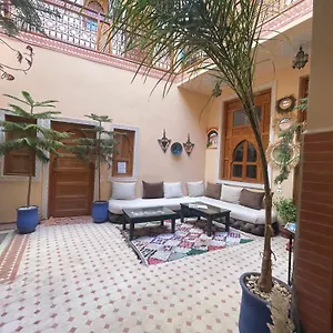 Guest house Jenan Adam ***